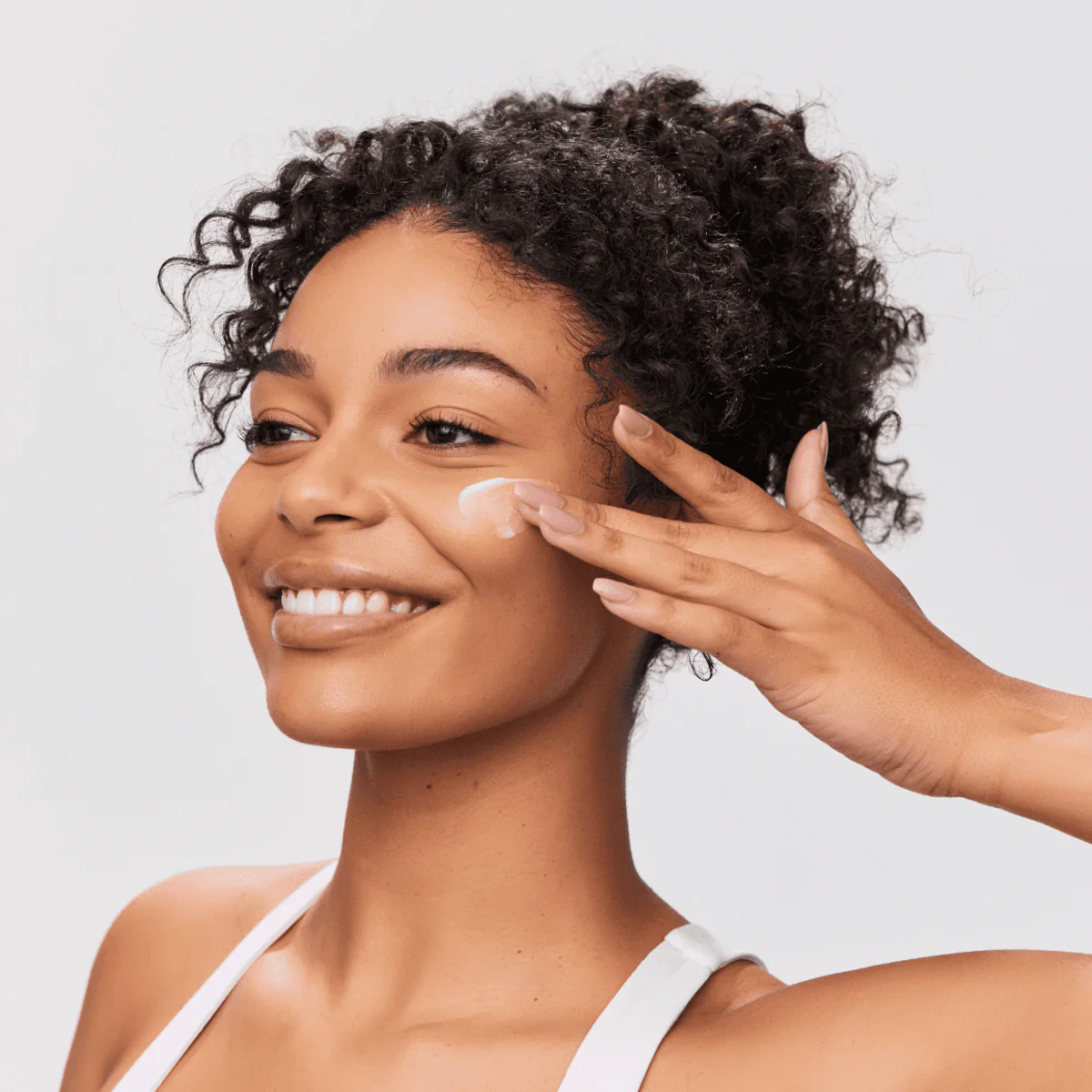 Sheer Hydration 50g - Image 2