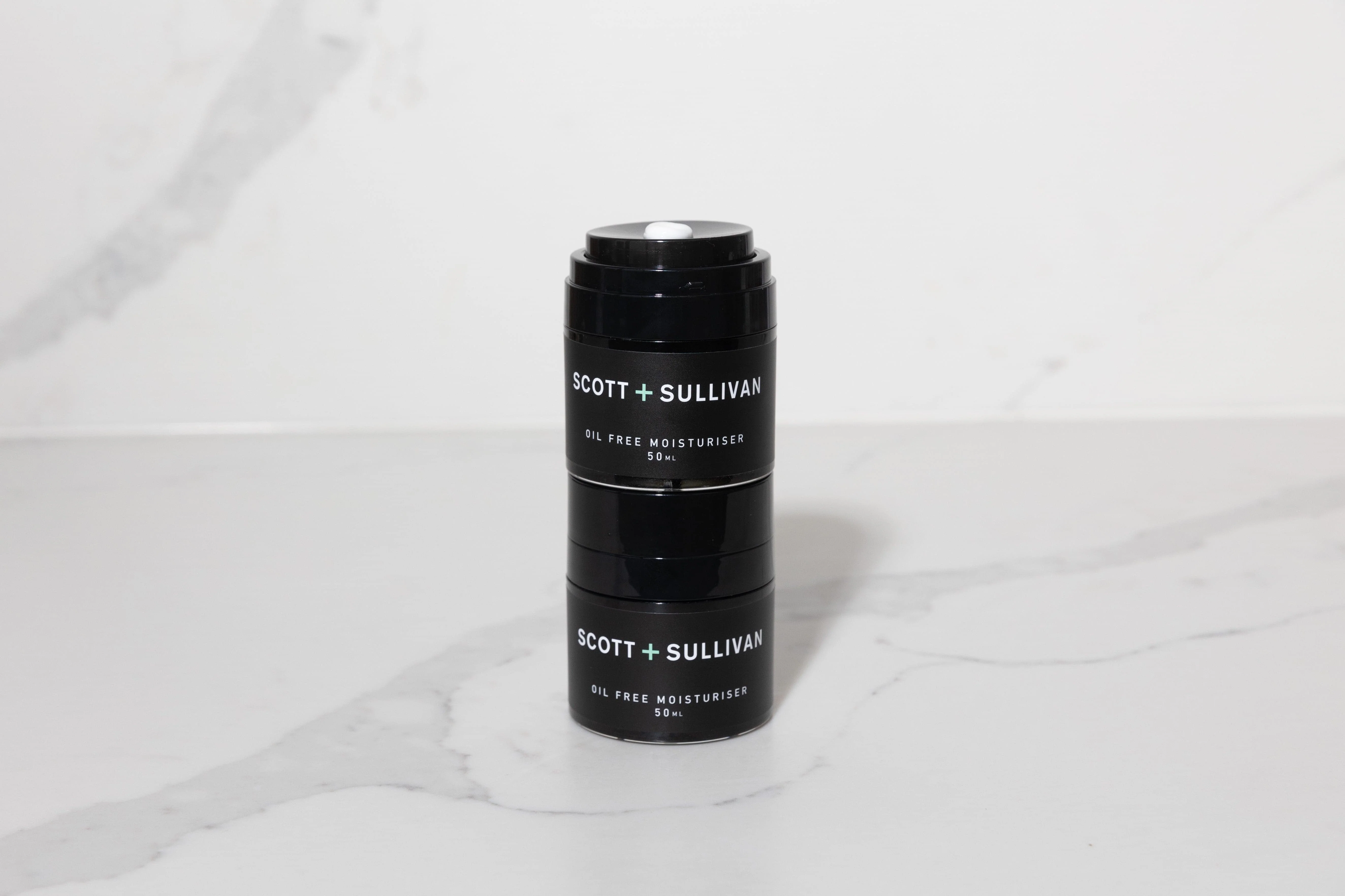 The Oil Free Moisturiser 50g - Image 4