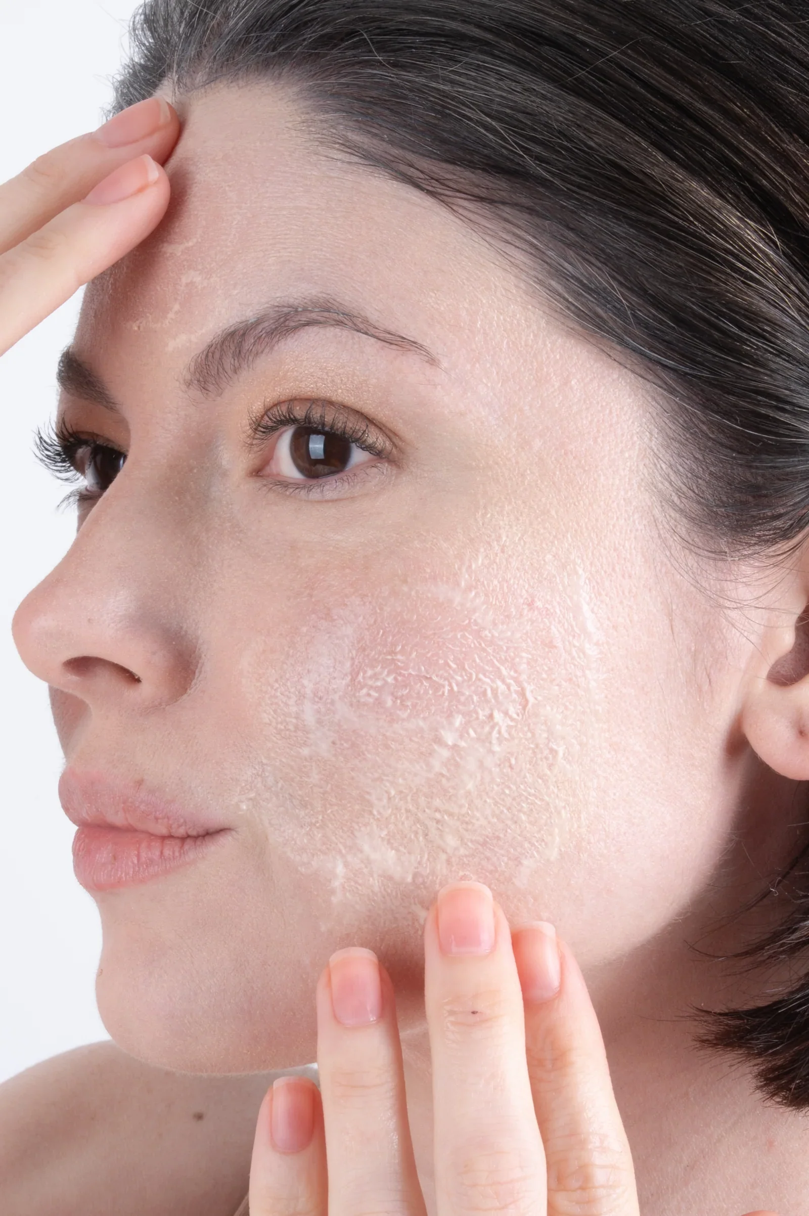 The Gel - Exfoliating Foaming Gel Cleanser - Image 4